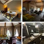 호텔 Maryborough & 4*