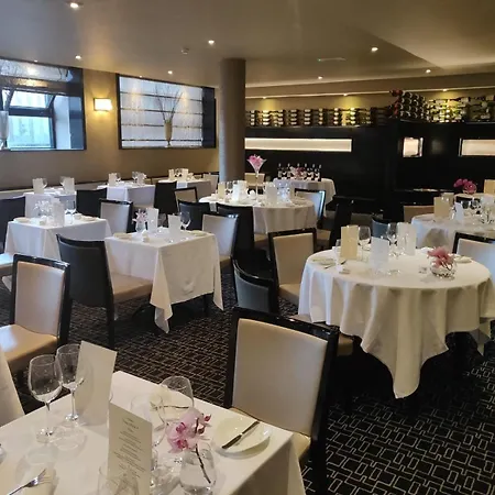 Hotel Maryborough & Cork