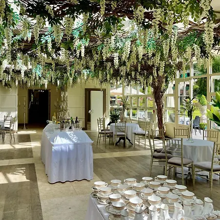 マリーボロハウス ＆ スパ