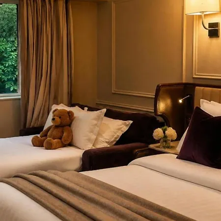 Maryborough & Hotel Cork