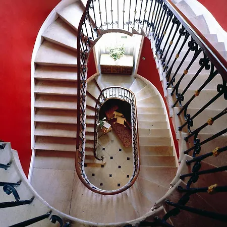 Maryborough & فندق 4*