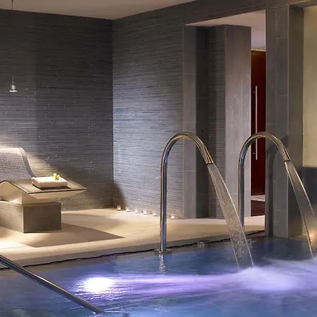 Hotel Maryborough & 4*