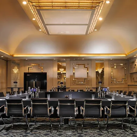 Maryborough & فندق كورك