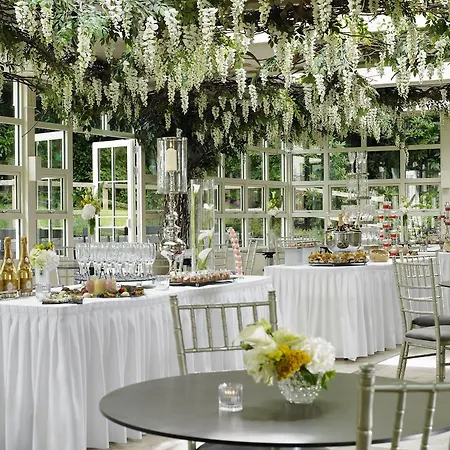 Hotel Maryborough & 4*