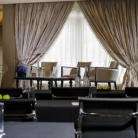 فندق Maryborough & 4*