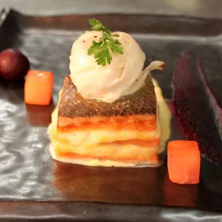 Maryborough & 4* Cork