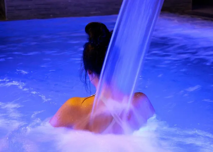 Maryborough & Отель