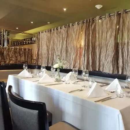 Maryborough & Otel 4*
