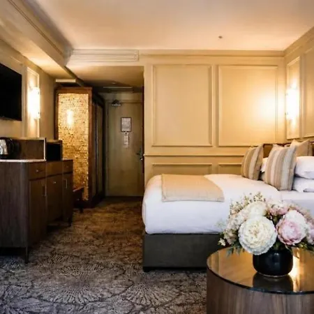 Hotel Maryborough &